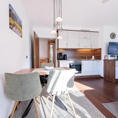 Haus Alpenstern Zwoade Hoamad Farchant